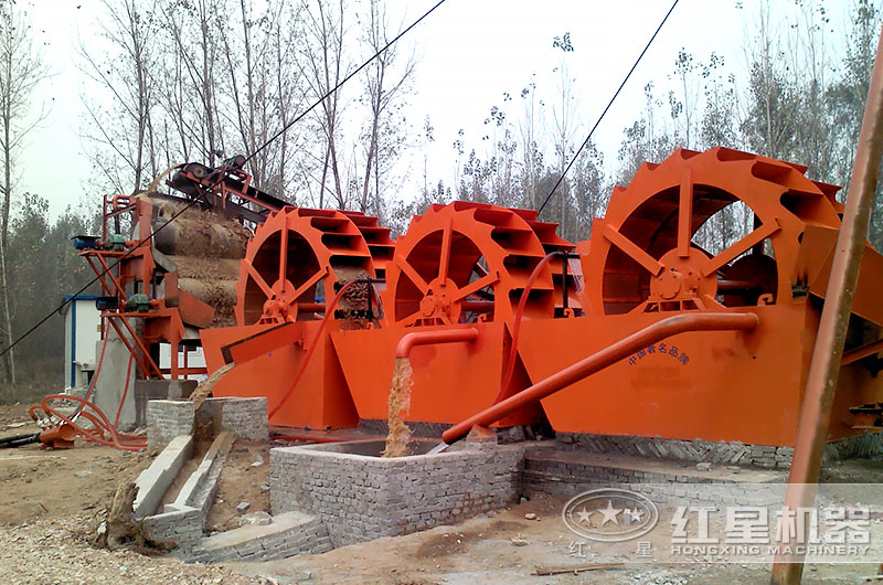 洗沙現(xiàn)場 多部洗沙機(jī)聯(lián)機(jī)作業(yè)現(xiàn)場